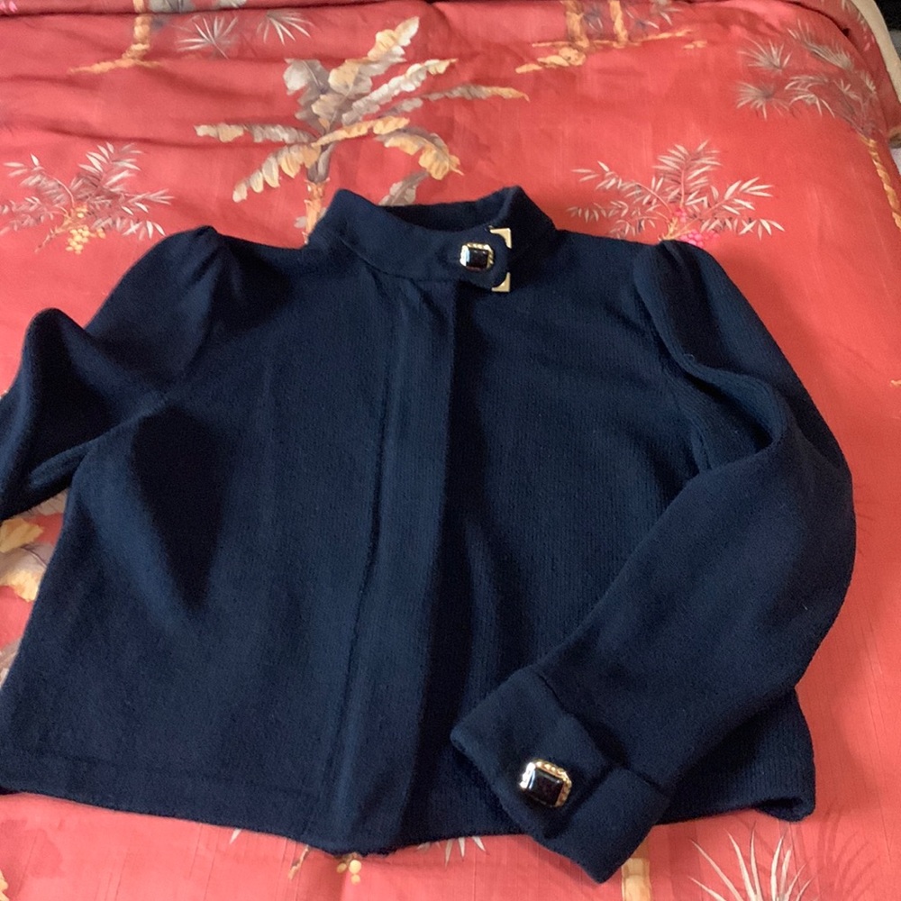 Short jacket/sweater